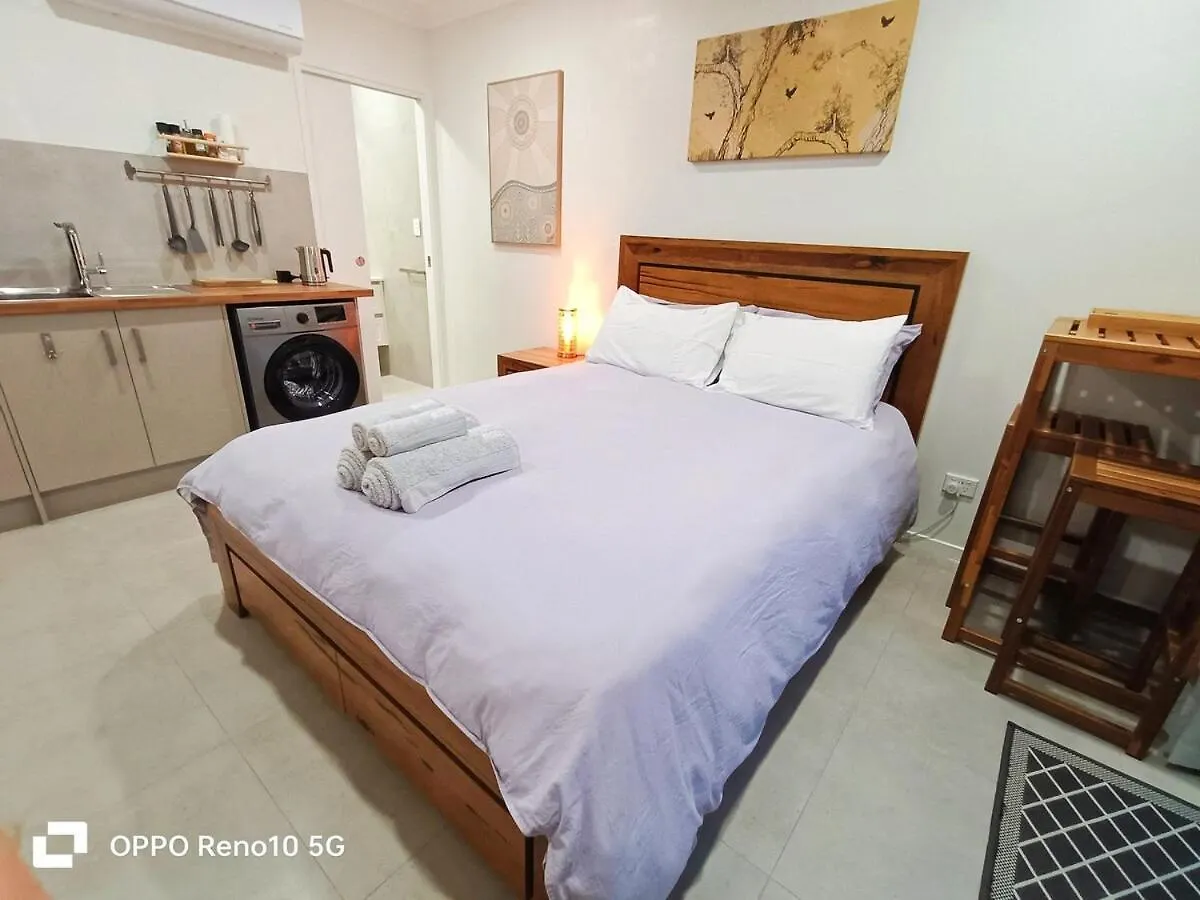 Deluxe Queen Studio New Holmview